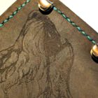 Armschutz dunkelbraun/heulender wolf – Bild 2